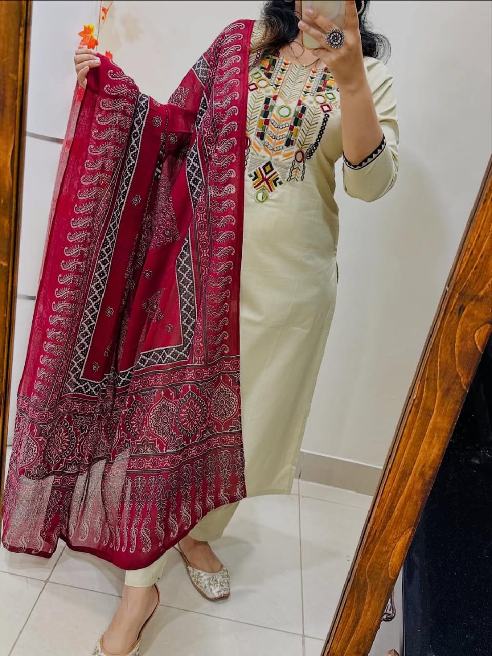 Heavy embroidery and hand Work Kurta Set For Woman(White)