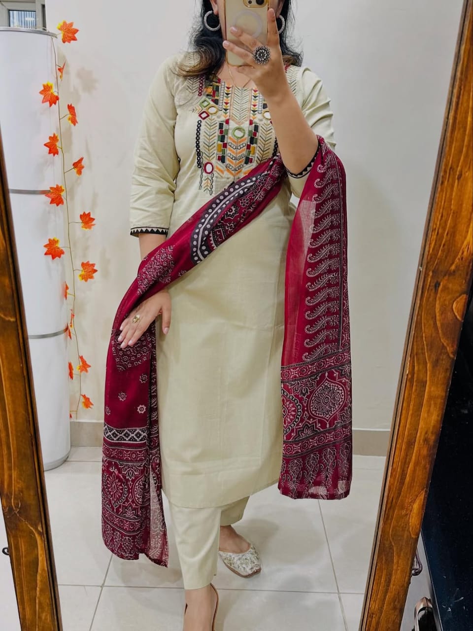 Heavy embroidery and hand Work Kurta Set For Woman(White)