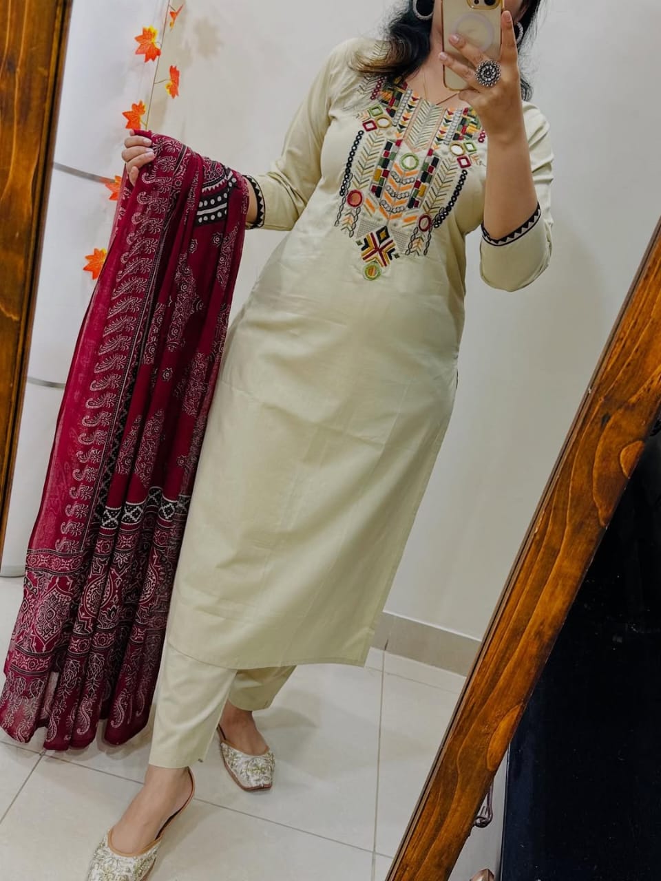 Heavy embroidery and hand Work Kurta Set For Woman(White)